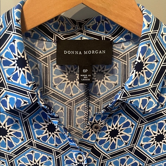 Donna Morgan 3/4 sleeve Dress in Blue and White Geometric Pattern Size 6P - Picture 2 of 8